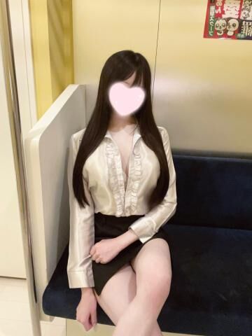 ひとみ本日23時半まで出勤です！