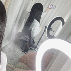 後ろ姿をすこしだけ