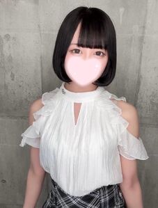 中須えりな